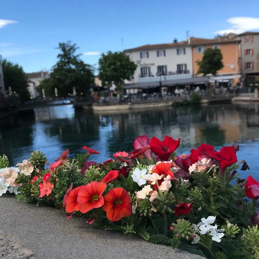 Petit Reve Appartement LʼIsle-sur-la-Sorgue
