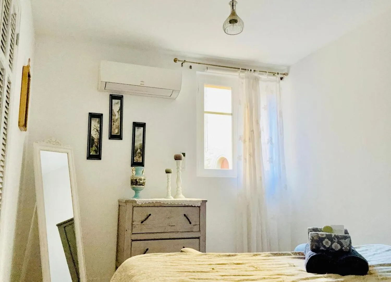 Petit Reve Appartement LʼIsle-sur-la-Sorgue
